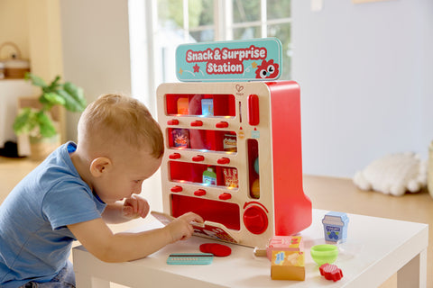 Hape Fantastic Vending Machine full play set contents