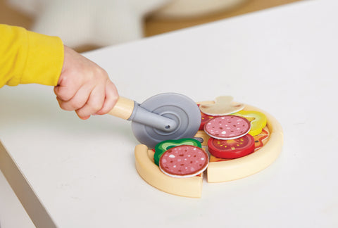 Hape Light & Sizzle Pizza Oven Set