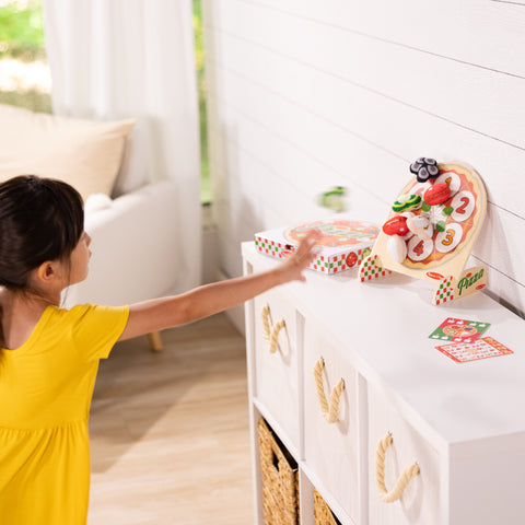 Melissa & Doug Pizza Topping Toss*