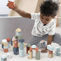 Speedy Monkey building blocks bucket with its shape-sorter lid